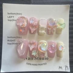 値下げ!ネイルチップ Mサイズ ゆめかわ系のサムネイル