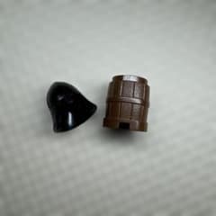LEGO 兜と樽のサムネイル