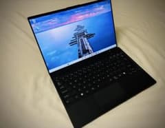 富士通 FMV LIFEBOOK WU1/L1 軽量ノートPCのサムネイル