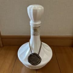 NIKKA ウイスキー 陶器ボトル メダル付き - メルカリ