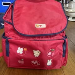 F♥ 赤色 刺繍リュック　ファミリアのサムネイル