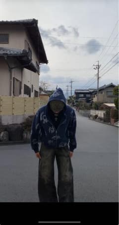 ネイビー グラフィックプリント パーカー Lサイズのサムネイル
