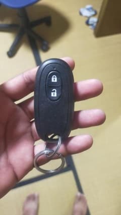 スズキ スマートキーのサムネイル
