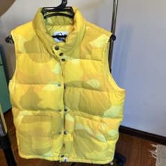 A BATHING APE イエローカモ ダウンベスト