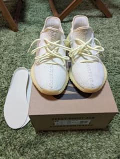 アディダス yzeey 350 v2 BUTTER 25cm 美品 - メルカリ