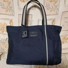 【美品】TUMI 30周年 アニバーサリートート / ネイビー 22290NHE 美品】TUMI 30周年 アニバーサリートート / ネイビー 22290NHE - メルカリ