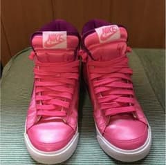ナイキ レディーススニーカー 23cmのサムネイル