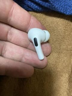 AirPods pro 右耳のみ　ジャンクのサムネイル