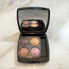 CHANEL LES 4 OMBRESアイシャドウパレットのサムネイル