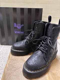 【美品】Dr. Martens Wednesday ブラックブーツ 5 USのサムネイル