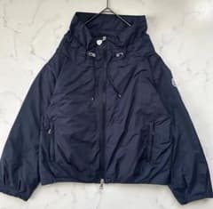 値上げ前MONCLER ネイビー ジャケットのサムネイル