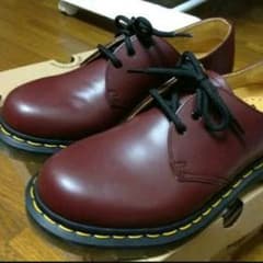 【新品】ドクターマーチン　1461 チェリーレッド 新品　UK6のサムネイル