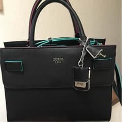 GUESS バッグ 美品★ペットボトル入ります★再値下げ!のサムネイル