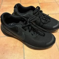 NIKE レディース　スニーカーのサムネイル