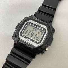CASIO カシオ デジタル腕時計　F-108WHC-1AJF 箱・説明書付きのサムネイル