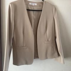 natural beauty basic ノーカラー　ジャケットのサムネイル