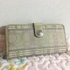 【Coach】長財布＊シグニチャー柄のサムネイル