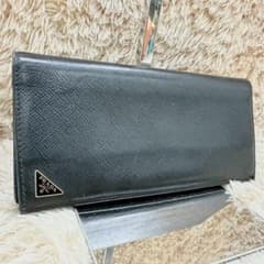【美品】プラダ サフィアーノレザー 二つ折り 長財布 ブラック 三角ロゴ 美品】プラダ 長財布 二つ折り財布 ブラック サフィアーノ 三角ロゴ