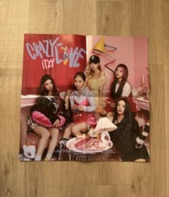ITZY CRAZY IN LOVE ポスターのサムネイル