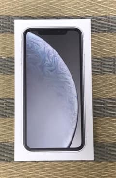 iPhoneXR 64GB ホワイト simフリーのサムネイル