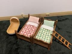 【おまけ付き✨】シルバニアファミリー 2段ベッドのサムネイル