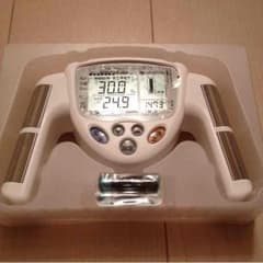 オムロン 体脂肪計のサムネイル