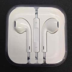 iPhone純正♡イヤホンのサムネイル