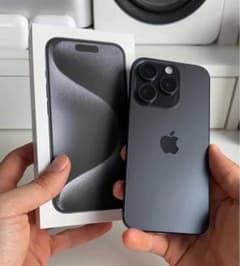 iPhone 15 pro max 256GB ほぼ新品のサムネイル