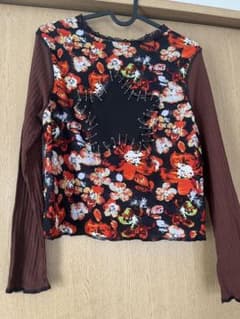 フラワープリント 長袖トップス　リメイク作家　一点もののサムネイル