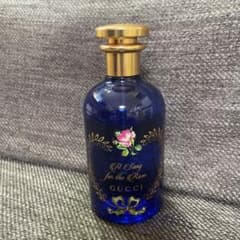 GUCCI ア　ソング　フォーザローズのサムネイル
