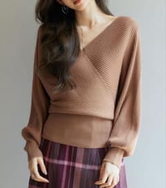 【新品未使用品タグ付き】SAISON DE PAPILLON カシュクールニットのサムネイル