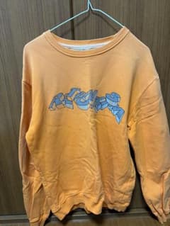 2000円値引きしました。オフホワイト　パーカー　トレーナーのサムネイル