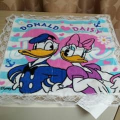 Disney ドナルド＆デイジーのタオルハンカチのサムネイル