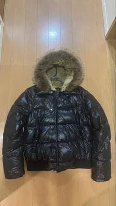 Moncler ファー ダウンジャケット ブラック サイズ 1のサムネイル