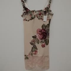 トレフル 花柄刺繍 キャミソール ベージュ85-85新品タグ付き - メルカリ