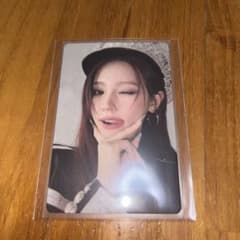 i-dle (G)I-DLE ミヨン 封入トレカのサムネイル