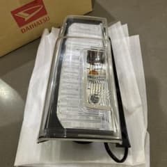 タント LA610S 左テールランプのサムネイル