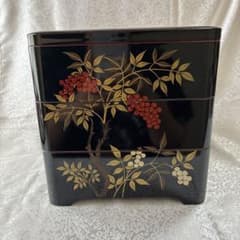 南天柄 三段重箱 漆器風 弁当箱 黒千寿 共足六五三段本重 南天のサムネイル