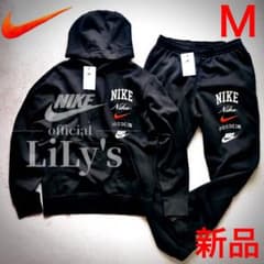 【Ｍサイズ】新品未使用　ナイキ上下セットアップ　ブラック✖︎オレンジ　黒　ロゴ刺繍 Mサイズ】新品未使用 ナイキ上下セットアップ ブラック✖︎オレンジ