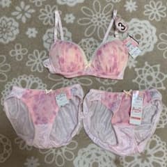 ブラジャー　ショーツ３点セット　Mのサムネイル