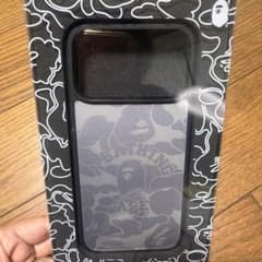 A BATHING APE iPhone 17 Pro Max ケースのサムネイル