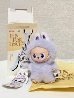 イニシャルラブブ　E ポップマートのサムネイル