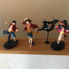 ワンピースフィギュアのサムネイル