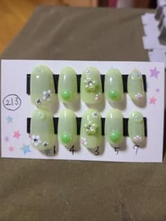 ネイルチップ★2個目からお値引のサムネイル