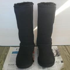 UGG CLASSIC SHORT ブラック 8(25cm)のサムネイル