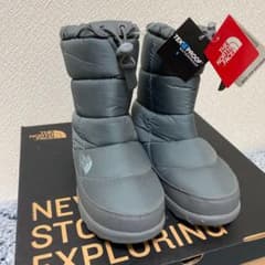 ノースフェイス　ヌプシブーティWP 新品未使用のサムネイル