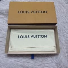 LOUIS VUITTON ギフトボックス空箱のサムネイル
