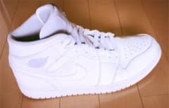 NIKE スニーカーのサムネイル