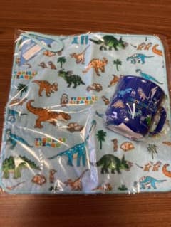 《sathiko様専用》入園　新品　恐竜　コップ、ループタオルセットのサムネイル