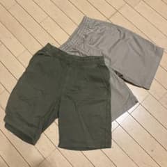 UNIQLOカーキ・グレーショートパンツsサイズ2点セットのサムネイル